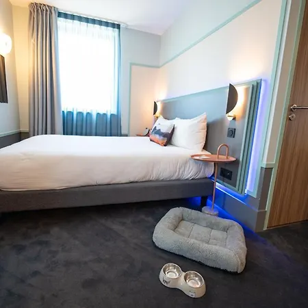 Aiden By Western & Hotel