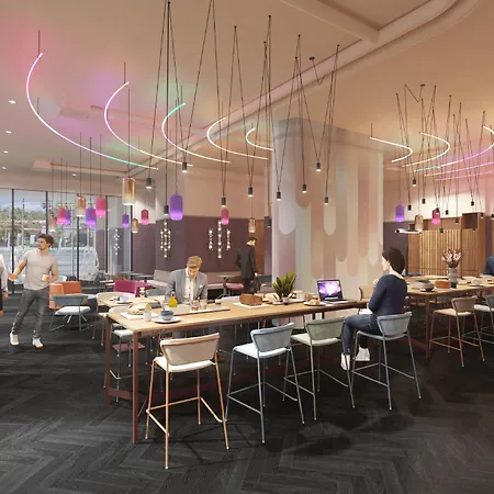 Aiden By Western & Hotel 4*