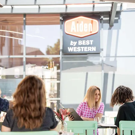 Aiden By Western & Hotel 4*