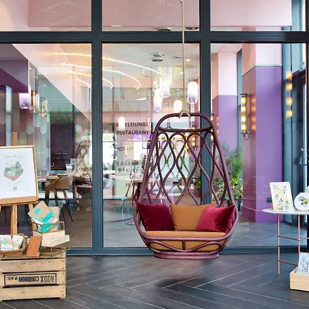 Aiden By Western & Hotel 4*