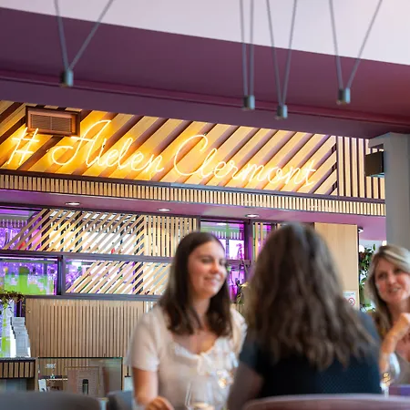 Aiden By Western & Hotel