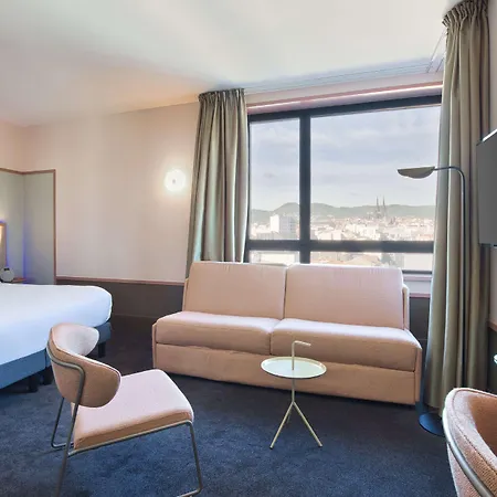 Aiden By Western & Hotel