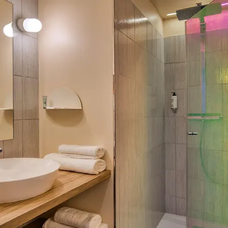 Aiden By Best Western Clermont-Ferrand - Le Magnetic Hotel & Spa 4* Клермон-Ферран