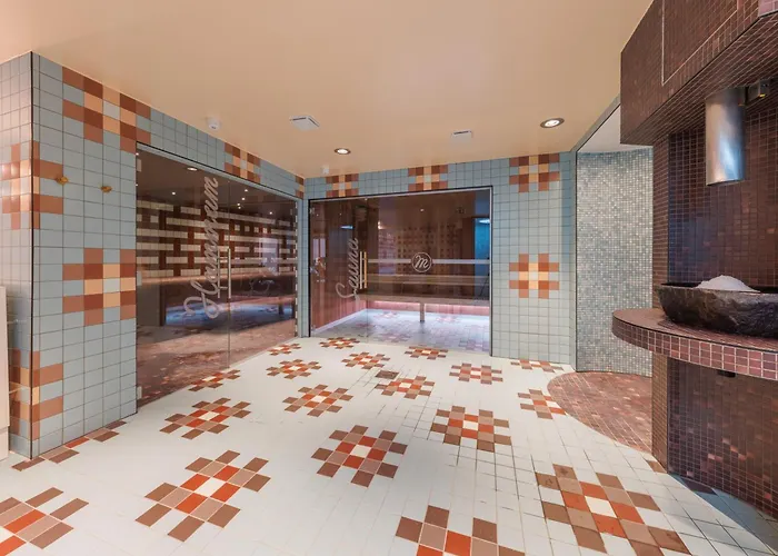 Aiden By Western & Hotel