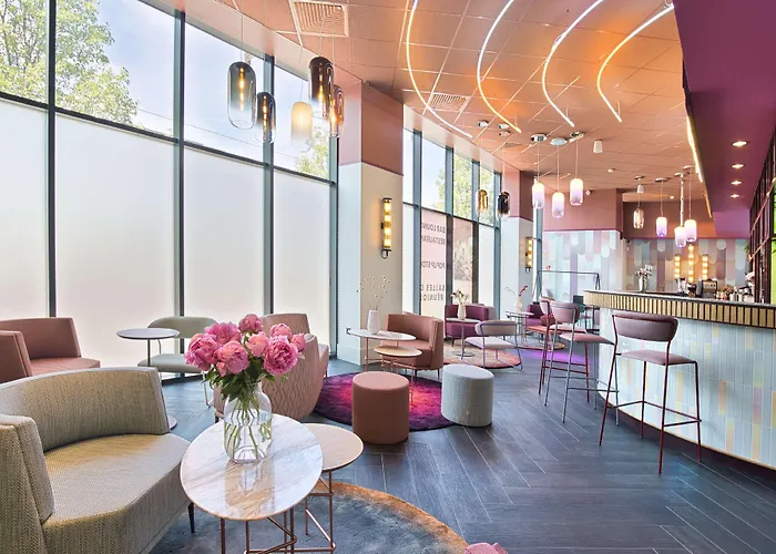 Aiden By Western & Hotel 4*